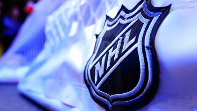 NHL waits for firm bid before considering Atlanta