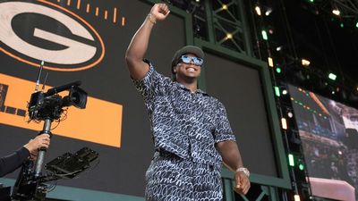 Sorrell walks on stage as Pack's 4th-round pick