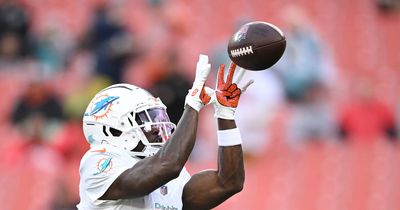 NFL Exec Predicts Tyreek Hill Trade to Patriots from Dolphins, Calls NE 'Desperate'