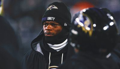 2025 NFL Week 17 Buzz: Latest on Lamar Jackson, Jordan Love, Other QB Situations