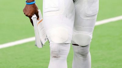 From Tolstoy to Belichick, here are authors keeping NFL players busy reading