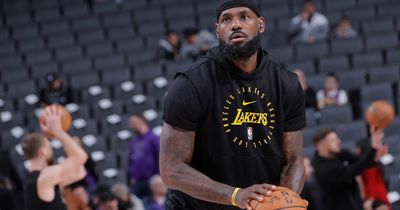 Lakers' LeBron James Scores 32, Astounds NBA Fans in Win vs. De'Aaron Fox, Kings