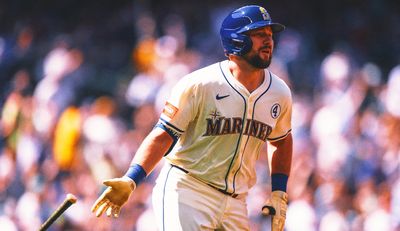 Last Night in Baseball: Big Dumper is now your MLB home run leader