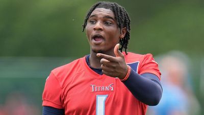 QB Ward: Titans offense is 'very mid right now'